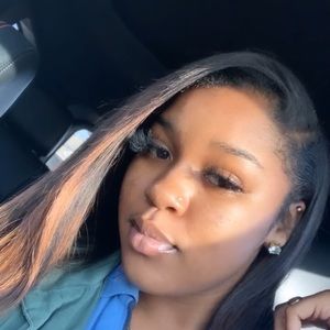 Meet your Posher, Kira